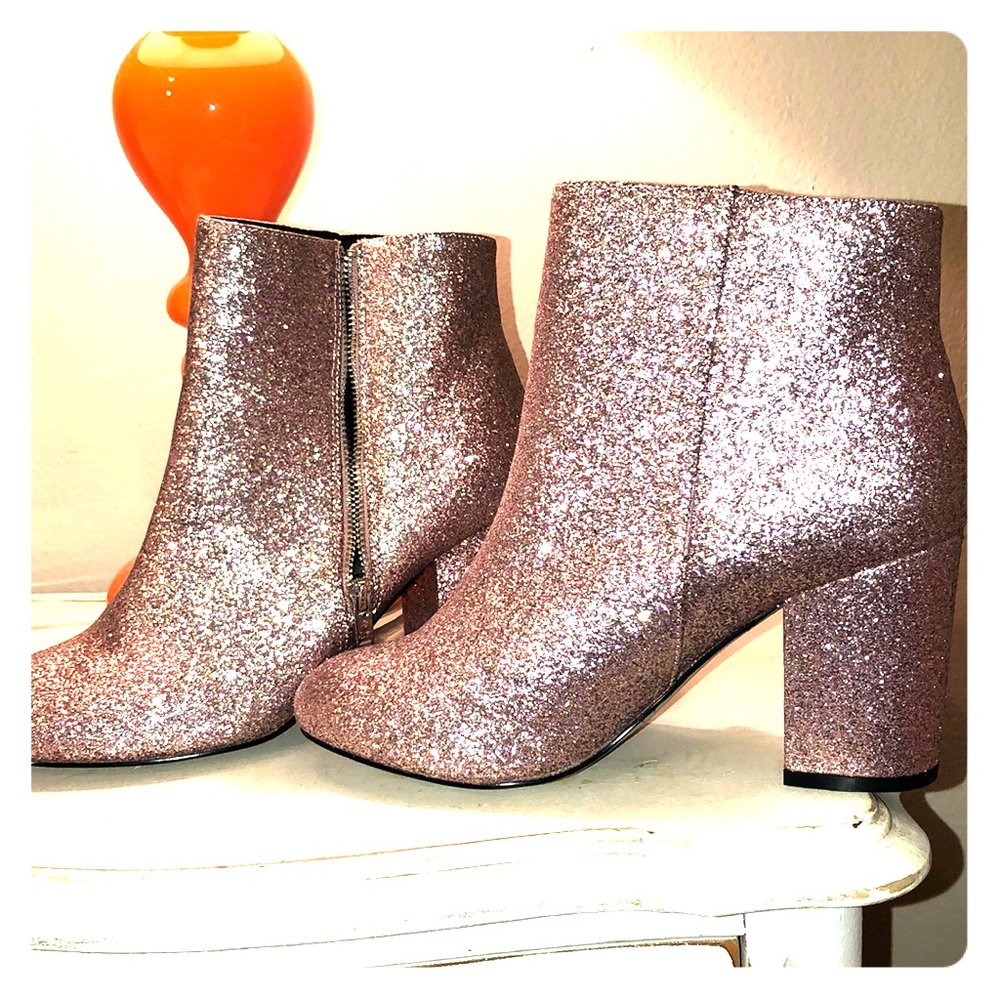 ✨ 💕 STUNNING glitter booties!! 💕 ✨